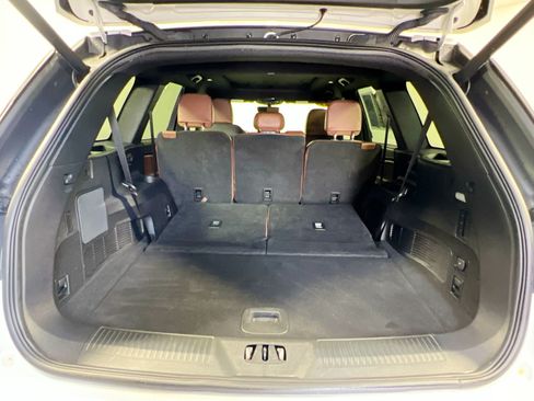 Used 2023 Lincoln Aviator Grand Touring AWD/4WD image 33