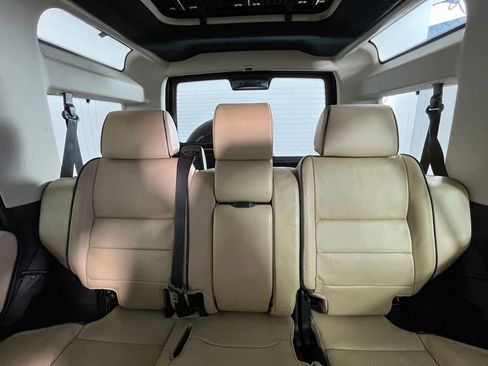 Used 2003 Land Rover Discovery SE image 15