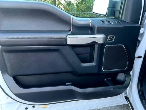 Used 2019 Ford F150 Lariat w/ Equipment Group 502A Luxury image 22