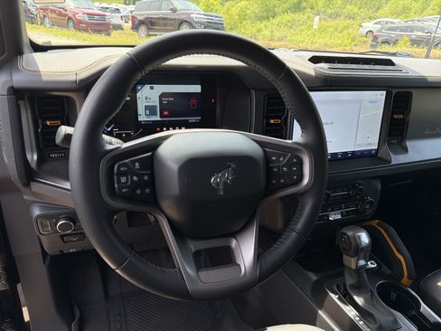 Used 2024 Ford Bronco Badlands AWD/4WD image 23