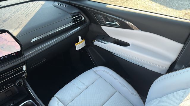 New 2026 Chevrolet Traverse High Country FWD image 8