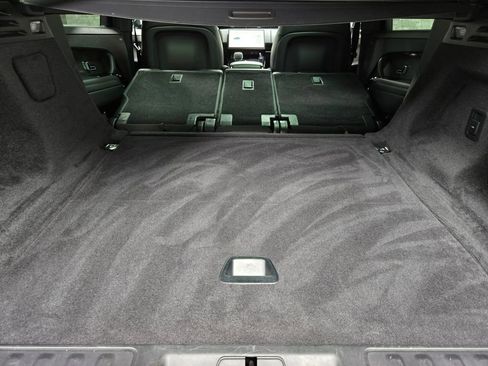 Used 2025 Land Rover Range Rover Sport SE image 46