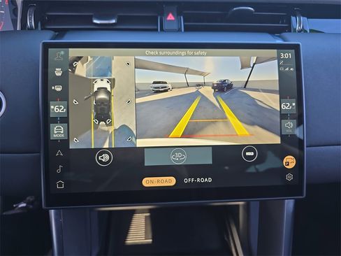 Certified 2025 Land Rover Discovery Sport S image 23