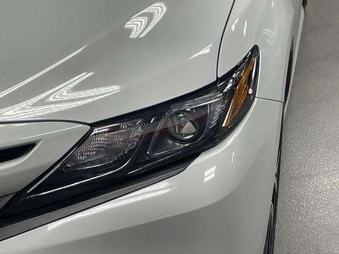 Used 2023 Toyota Camry SE FWD image 6