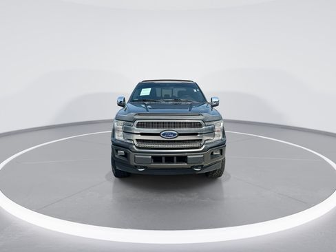Used 2018 Ford F150 Platinum w/ Equipment Group 701A Luxury AWD/4WD image 3
