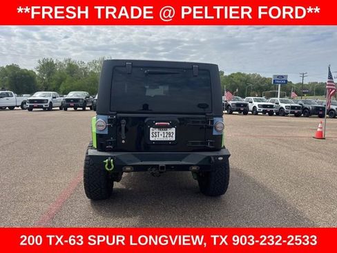 Used 2014 Jeep Wrangler Unlimited Rubicon w/ Connectivity Group image 13