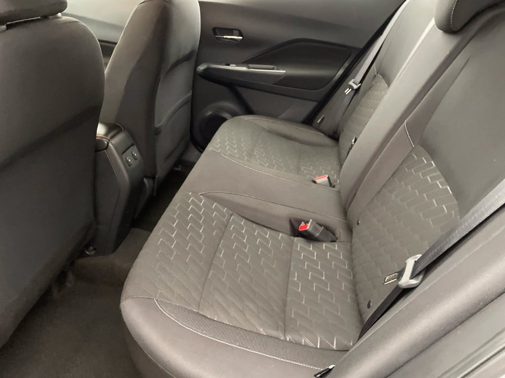 Used 2023 Nissan Kicks SV w/ Interior Electronics Package FWD image 18