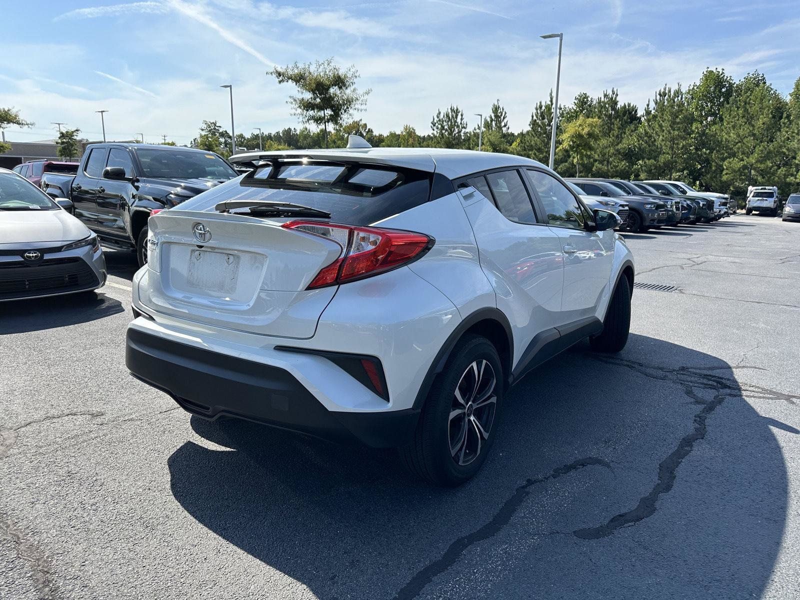 Used 2021 Toyota C-HR LE FWD image 20