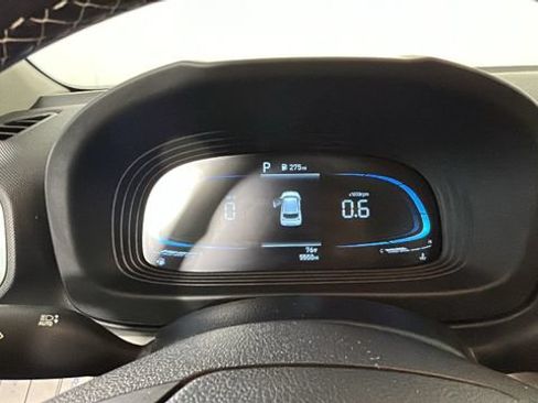 Used 2026 Hyundai Venue SEL FWD image 17