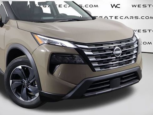 Used 2024 Nissan Rogue SV w/ SV Premium Package FWD image 48