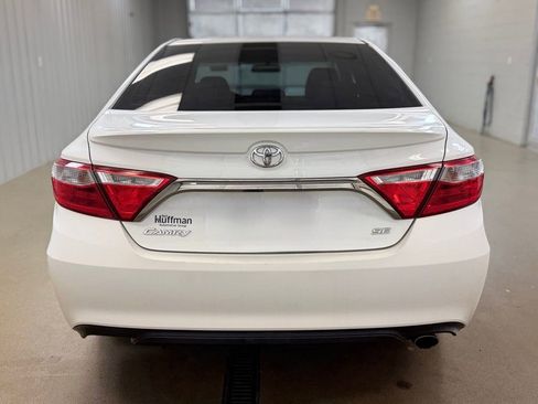 Used 2016 Toyota Camry SE FWD image 6