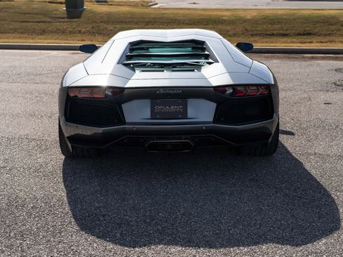Used 2014 Lamborghini Aventador LP 700-4 image 6