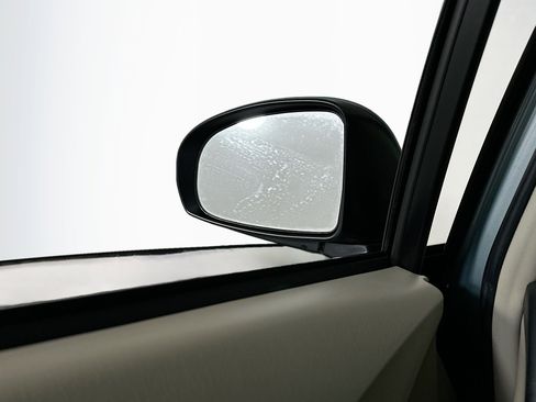 Used 2015 Toyota Prius Four image 16