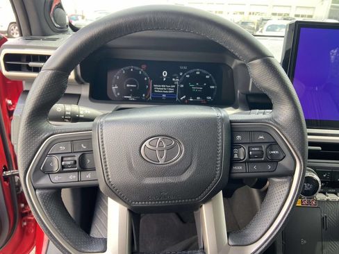 Used 2025 Toyota 4Runner Limited RWD image 34