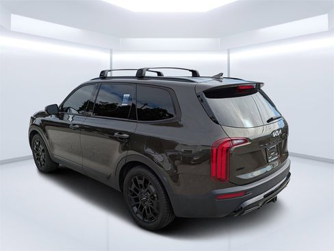 Used 2022 Kia Telluride SX w/ SX Prestige Package image 5
