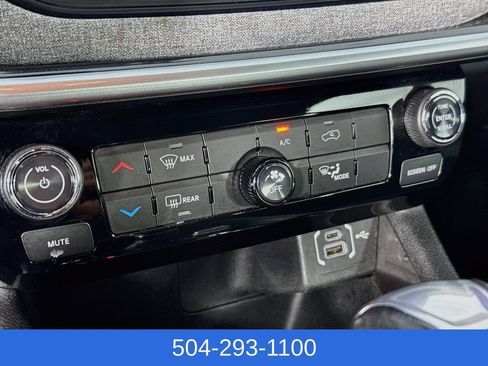 Used 2024 Jeep Compass Latitude AWD/4WD image 17