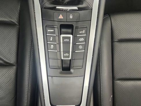 Used 2018 Porsche 718 Boxster S RWD image 27