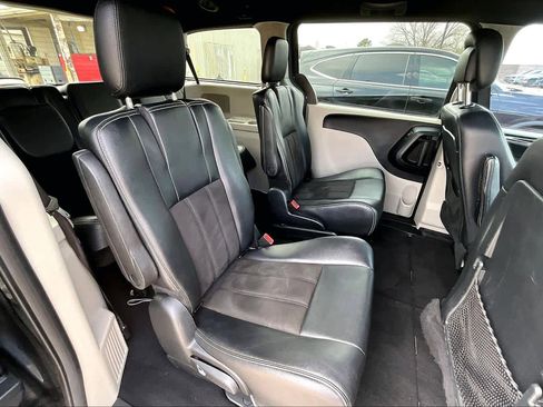 Used 2020 Dodge Grand Caravan SXT image 20