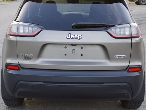Used 2019 Jeep Cherokee Latitude Plus w/ Comfort/Convenience Group AWD/4WD image 7