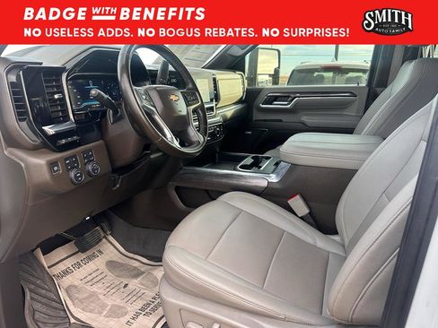 Used 2024 Chevrolet Silverado 2500 LTZ w/ LTZ Convenience Package image 10