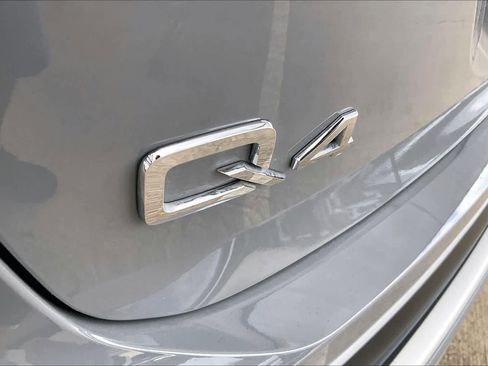 Used 2024 Audi Q4 e-tron Prestige AWD/4WD image 30