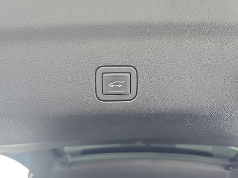 Used 2023 Chevrolet Tahoe LT w/ Luxury Package image 20