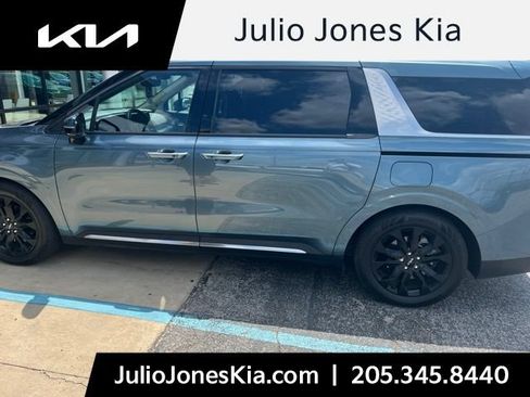 Used 2024 Kia Carnival SX Prestige FWD image 1