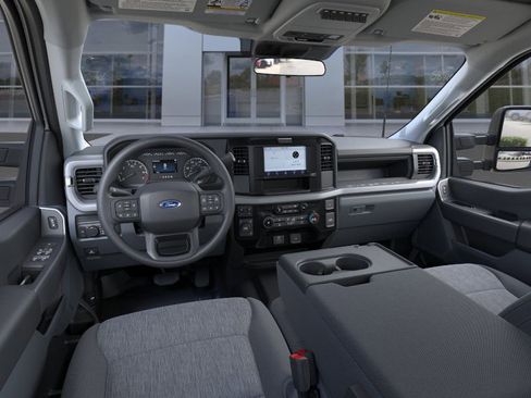 New 2026 Ford F250 XL w/ XL Off-Road Package AWD/4WD image 9