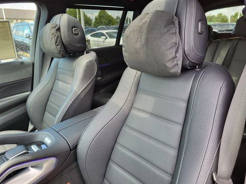 New 2025 Mercedes-Benz GLS 580 4MATIC image 15
