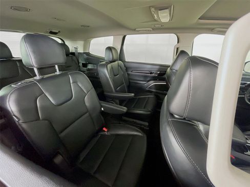 Certified 2024 Kia Telluride S w/ S Sunroof Package AWD/4WD image 34