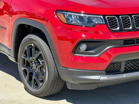 New 2026 Jeep Compass Latitude AWD/4WD image 9