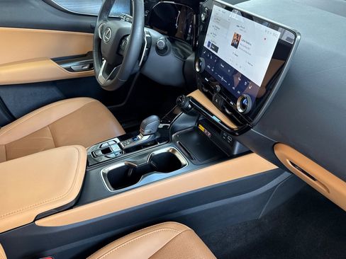 Certified 2025 Lexus NX 450h+ AWD w/ Accessory Package (K3) image 20