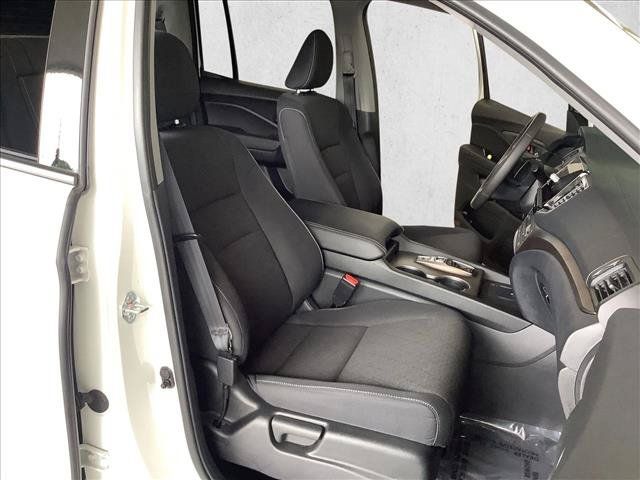 Used 2025 Honda Ridgeline Sport image 18