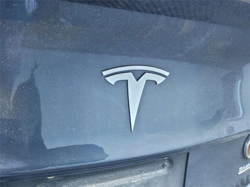 Used 2019 Tesla Model 3 Performance image 6