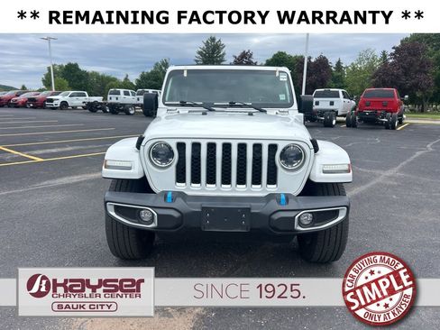 Used 2023 Jeep Wrangler Unlimited Sahara w/ Cold Weather Group AWD/4WD image 3