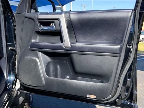 Used 2020 Toyota 4Runner SR5 Premium w/ Moonroof Package image 23