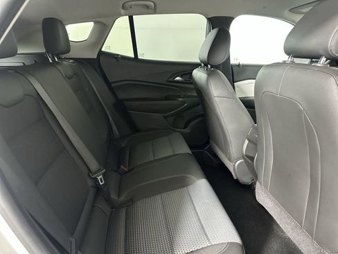 Used 2024 Chevrolet Trax LT w/ Driver Confidence Package FWD image 27