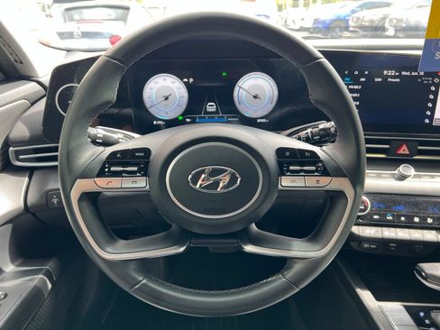 Used 2023 Hyundai Elantra Limited FWD image 29