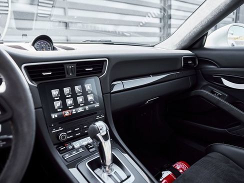 Used 2019 Porsche 911 GT3 RS RWD image 56