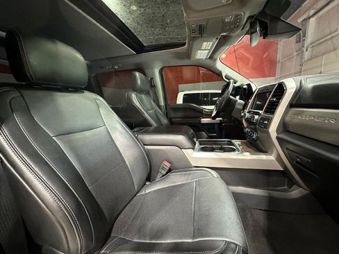 Used 2019 Ford F250 Lariat w/ Lariat Ultimate Package AWD/4WD image 19