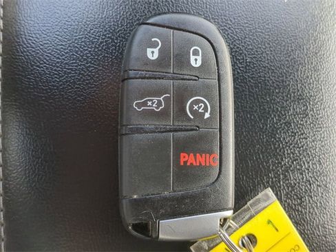 Used 2022 Dodge Durango GT image 29