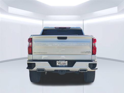 Used 2023 Chevrolet Silverado 1500 High Country w/ Technology Package AWD/4WD image 6