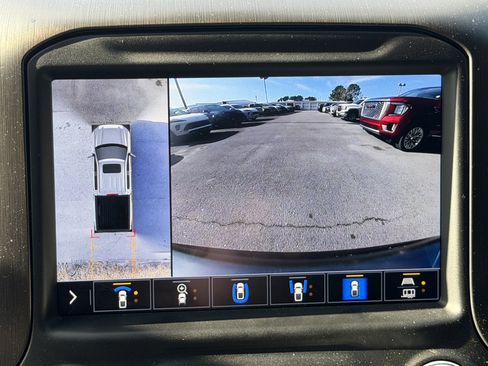 Used 2021 GMC Sierra 1500 AT4 w/ AT4 Premium Package image 18