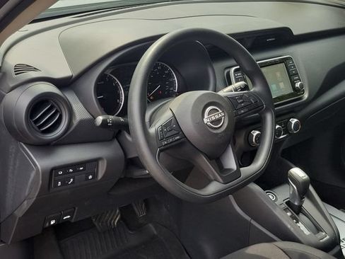 Used 2025 Nissan Kicks Play S FWD image 8