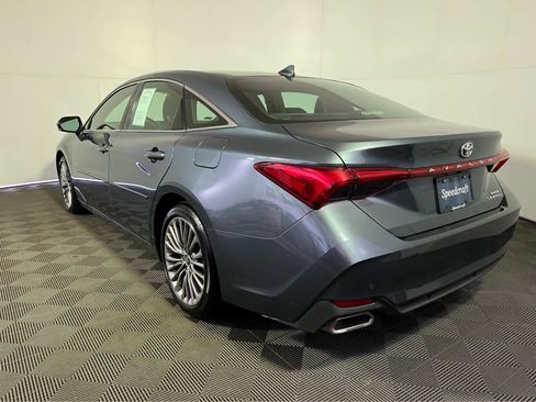 Used 2022 Toyota Avalon Limited w/ Advanced Safety Package image 6