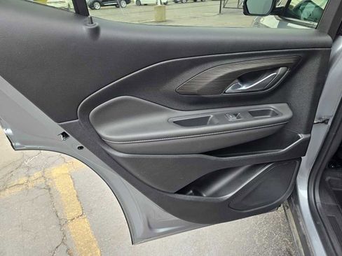 Used 2023 GMC Terrain SLE w/ LPO, Floor Liner Package image 13