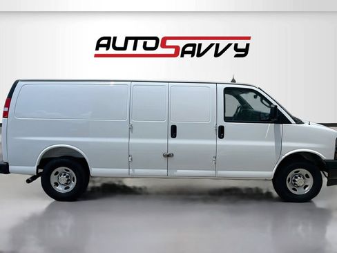 Used 2025 Chevrolet Express 2500 Extended w/ Driver Convenience Package RWD image 8