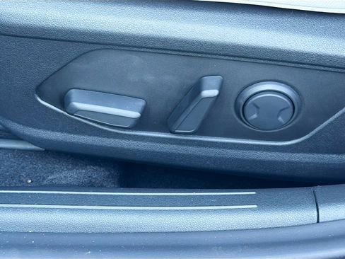 New 2026 Hyundai Elantra Limited image 24