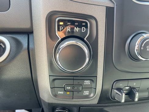 Used 2018 RAM 1500 Express AWD/4WD image 21