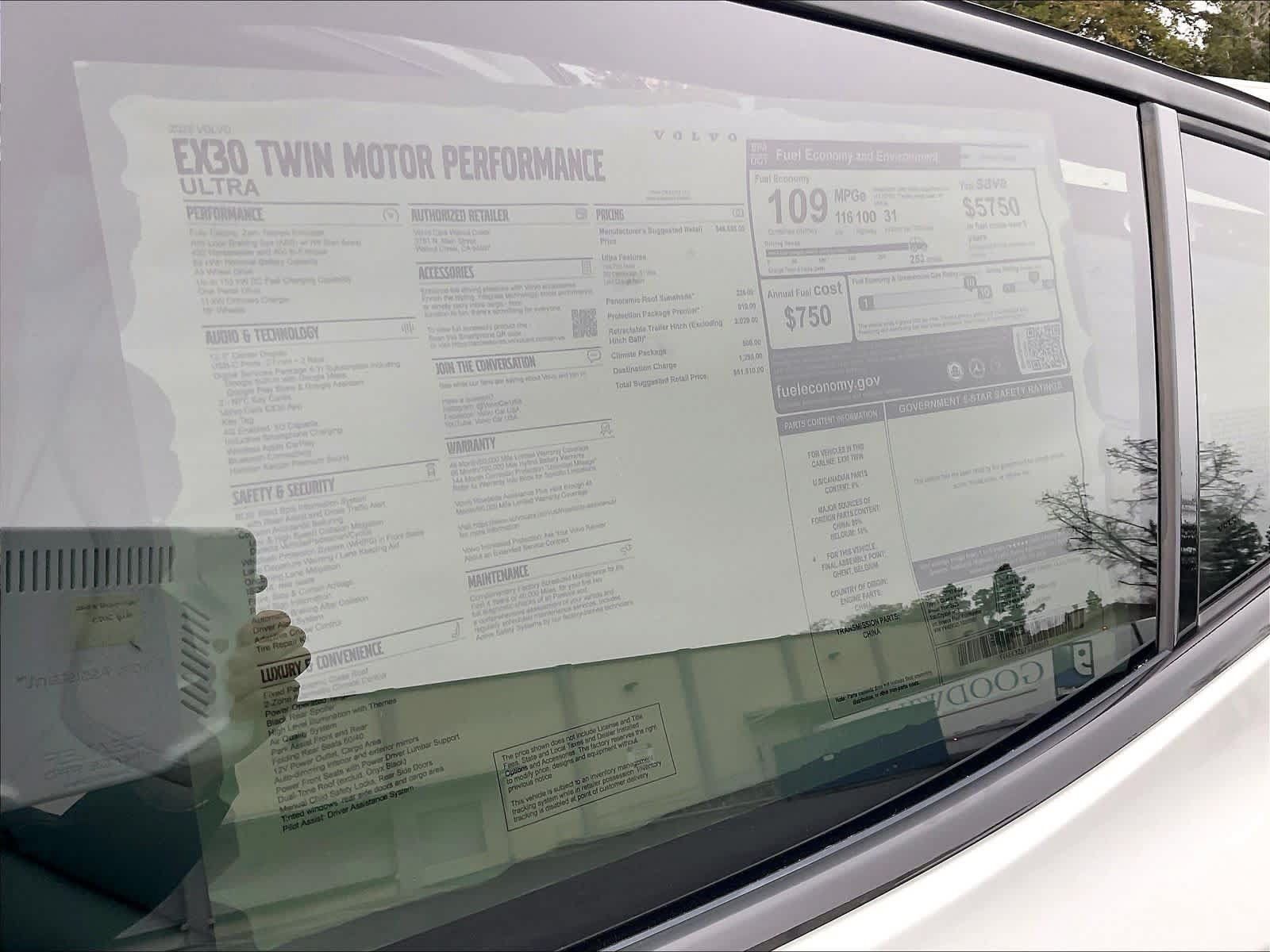 New 2025 Volvo EX30 Ultra w/ Protection Package Premier AWD/4WD image 37